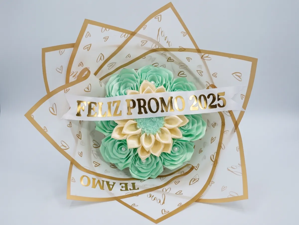 Ramo Eterno "Feliz Promo 2025" en Tonos Mint y Crema